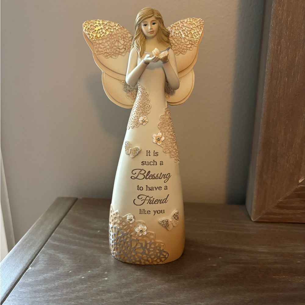 Angle figurine